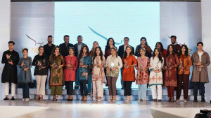 `দ্য গ্র্যান্ড গালা ও অ্যাওয়ার্ড নাইট' এ লা রিভের ১৬ বছর উদযাপন      