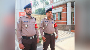 বদলে গেল পুলিশের পোশাক