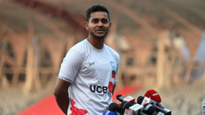 দেশি-বিদেশি নয়, সবাই মিলে একটি দল