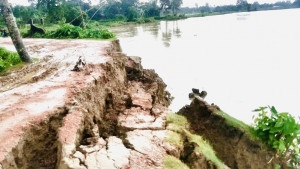 কুশিয়ারায় প্রবল ভাঙনে হুমকির  মুখে ১৭ গ্রাম