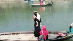 খেয়া ভাড়া নিয়ে মাইকে ঘোষণা দিয়ে দুপক্ষের সংঘর্ষ, আহত ২০