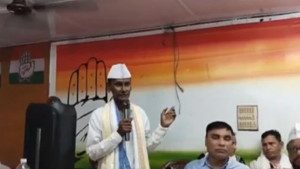 ‘আমার সোনার বাংলা’ গেয়ে বিজেপির তোপের মুখে আসামের কংগ্রেস কর্মী