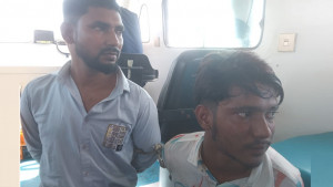 মেঘনা নদীতে চাঁদাবাজদের হামলায় ৩ নৌপুলিশ আহত, আটক ২