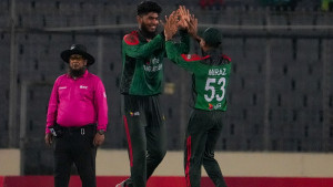 ফোন করে মাশরাফি-তামিম পরামর্শ দিয়েছেন: মিরাজ 