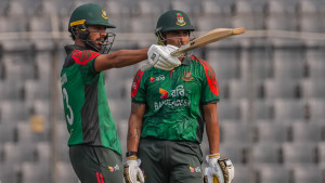 স্পিন দুর্গে সাইফ-সৌম্যর হানা