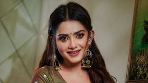 তানজিন তিশার নামে ফ্রি শাড়ি নেওয়ার অভিযোগ, নায়িকার পাল্টা জবাব