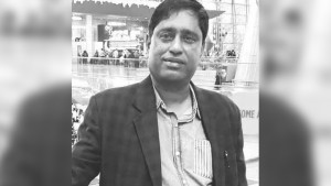 নিজ ক্লিনিকে চিকিৎসকের গলা কাটা লাশ