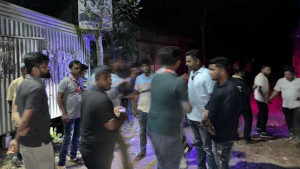 শরীয়তপুরে প্রবাসী আ.লীগ নেতার বাড়িতে এনসিপি নেতাকর্মীদের ডিম নিক্ষেপ