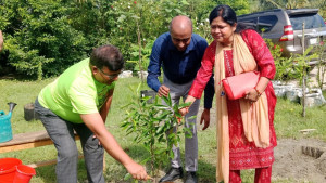 সুবর্ণচরে তারুণ্যের উৎসবে শিক্ষার্থীদের হাতে গাছের চারা তুলে দিলেন অ্যাটর্নি জেনারেল