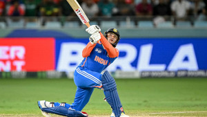 যুবরাজ রূপে অভিষেকের আবির্ভাব