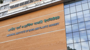 মহাখালীতে পেট্রোল পাম্পে অগ্নিকাণ্ড, দগ্ধ ৭ 