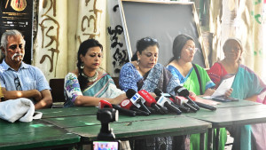 ‘গণধর্ষণের’ হুমকি দেওয়া ছাত্রের দৃষ্টান্তমূলক শাস্তি দাবি
