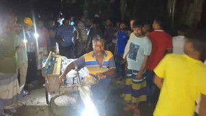 পথের পাশে পড়ে ছিল গৃহবধূর গলাকাটা লাশ