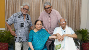 ৯০ তম জন্মদিনে ‘আমাদের মুস্তাফা মনোয়ার’