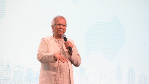 গ্যালারিতে বসে দেখার দিন শেষ, আমরা এখন নিজে খেলব: প্রধান উপদেষ্টা