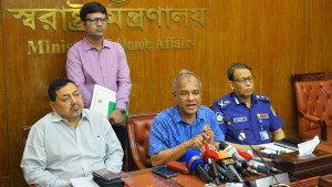 আজকের মধ্যে রাস্তা না ছাড়লে আইন প্রয়োগ: স্বরাষ্ট্র উপদেষ্টা