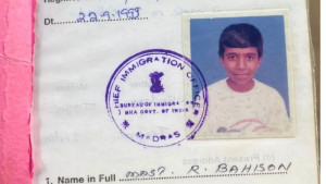 ভারতে জন্ম, তবু ভারতীয় নন রবীন্দ্রন