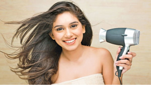 ঘরে বসেই ব্লো ড্রাই