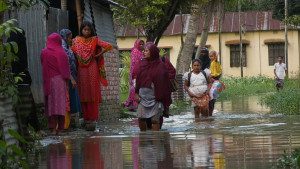 বছরের অধিকাংশ সময় পৌর শহরে পানিবন্দি জীবন