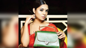কোন পোশাকে কেমন ব্যাগ