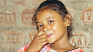 হাসিতে বদলে গেল ফাইজার জীবন