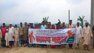 খালে মাটি ফেলায় জলাবদ্ধতা পানি প্রবাহ উন্মুক্ত করার দাবি