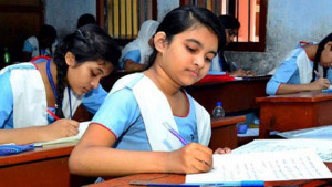 ষষ্ঠ শ্রেণিতে চার মাস পড়ে পঞ্চম শ্রেণির পরীক্ষা