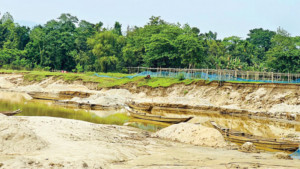সিলেটে বালুখেকোরা আবার বেপরোয়া
