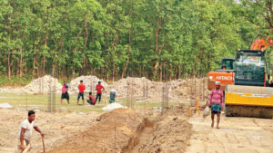 সংরক্ষিত বন ধ্বংস, মুখোমুখি দুই সংস্থা