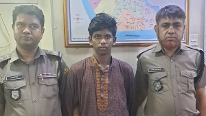 সহকর্মীর ফোনে নিজের প্রেমিকার ছবি দেখে ক্ষুব্ধ, পরে গলা কেটে হত্যা