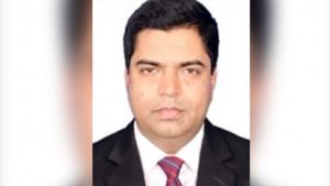 ঘুষ নেওয়ার অভিযোগে সহকারী অ্যাটর্নি জেনারেলকে অব্যহতি
