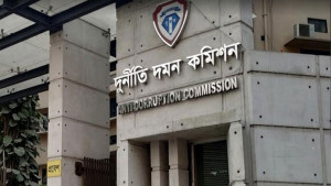 ডিএনসিসির সাবেক কাউন্সিলর সেন্টুর বিরুদ্ধে মামলা করবে দুদক 