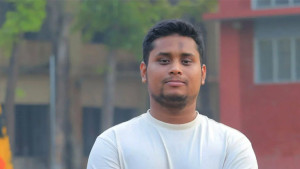 তারেক রহমান কি নিজের সিদ্ধান্তে দেশ পরিচালনা করতে পারছেন—প্রশ্ন হাসনাত আব্দুল্লাহর