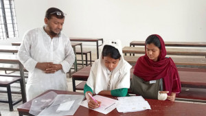 শ্রুতিলেখকের মাধ্যমে পরীক্ষা দিলো বিথী