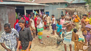 ৫ বছরের ভাতিজাকে কুপিয়ে হত্যার অভিযোগ চাচাদের বিরুদ্ধে