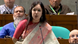 ২২০০ টাকার নিচে গ্যাস সিলিন্ডার পাওয়া যায় না: রুমিন ফারহানা 