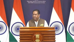 শেখ হাসিনাকে দেশে ফিরিয়ে আনার আবেদন খতিয়ে দেখছে ভারত: জয়সওয়াল