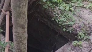 লক্ষ্মীপুরে মাটির নিচে ‌‘রহস্যময়’ সুড়ঙ্গ, ভেতরে মিলেছে বিছানা-বালিশ