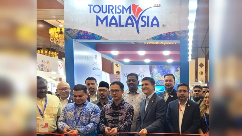 ঢাকা ট্রাভেল মার্টে প্যাভিলিয়ন উদ্বোধন করল ট্যুরিজম মালয়েশিয়া