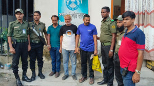 মিরপুর বিআরটিএতে মোবাইল কোর্ট, ৩ জনের কারাদণ্ড