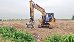 কক্সবাজারে প্রতিবেশ সংকটাপন্ন এলাকায় সড়ক নির্মাণ