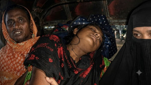 যন্ত্রণায় কাতরালেন মা, মিলল না চিকিৎসা-অটোরিকশায় সন্তান প্রসব