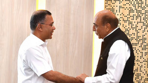 প্রধানমন্ত্রীর সঙ্গে সৌজন্য সাক্ষাৎ করলেন ভারতের হাইকমিশনার