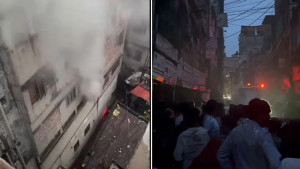বংশালে হেলমেটের গোডাউনে আগুন