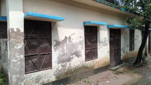 কমিউনিটি ক্লিনিক পরিদর্শনে গিয়ে তালাবদ্ধ দেখলেন জেলা প্রশাসক