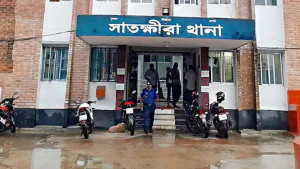থানা হাজতে আ’লীগ নেতাদের ভিডিও ছড়িয়ে পড়ার পর ওসিসহ ৩ পুলিশ কর্মকর্তা বদলি