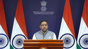 আমরা সব ঘটনার ওপর নিবিড়ভাবে নজর রাখছি: মক্কা চুক্তিতে বাংলাদেশের যোগদান নিয়ে প্রশ্নে জয়সোয়াল