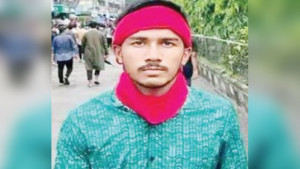 বিচারের আশায় ফেনীর  শহীদের স্বজনেরা