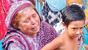 আত্রাইয়ের গ্রামে স্বজনদের জন্য অপেক্ষা, কান্না