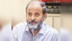 শিক্ষার্থীরাই কি শুধু দায়ী?